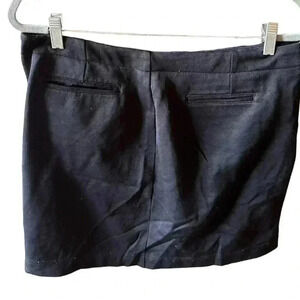 Vintage Haley Brand USA size 14 black golf skirt w built in shorts. Heavy knit .